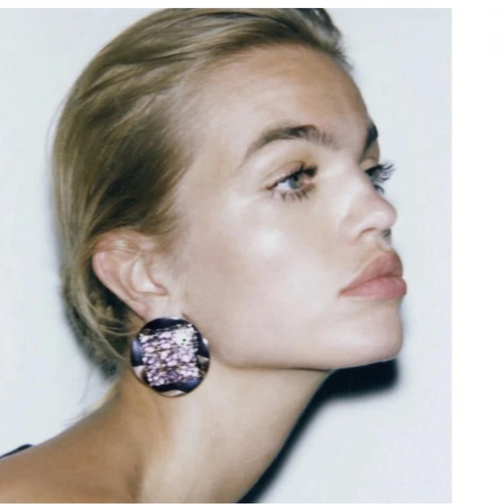 Luxury Silver Round Crystal Statement Earrings - Picture 3 of 15